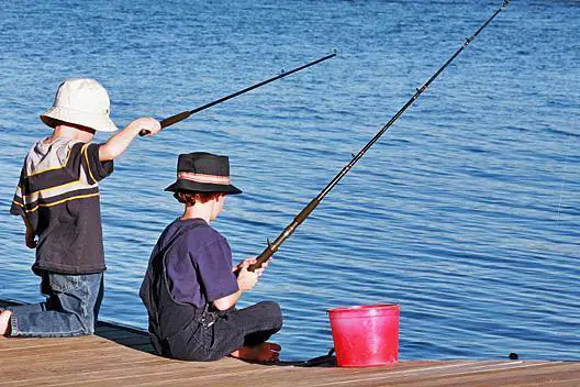 kids-fishing