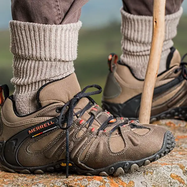 hiking shoes 