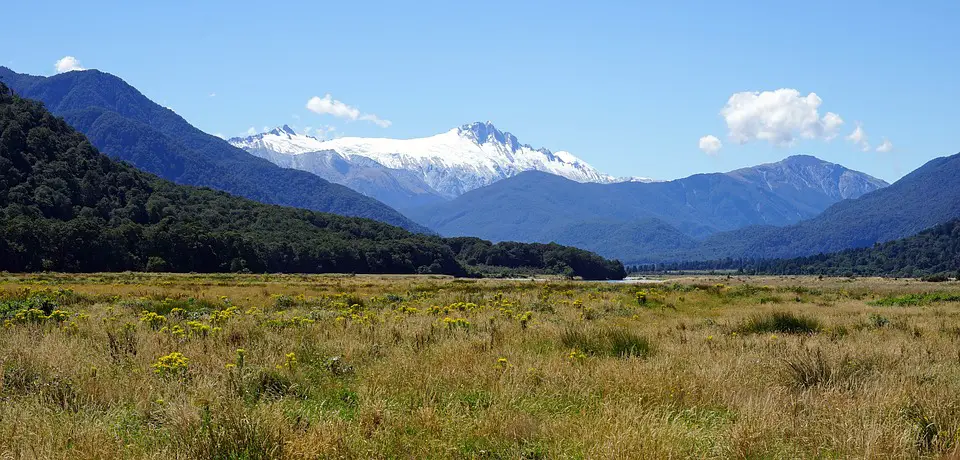 SOUTHERN ALPS, NEW ZEALAND 