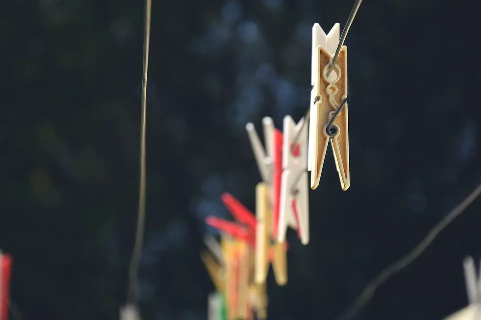 clothesline