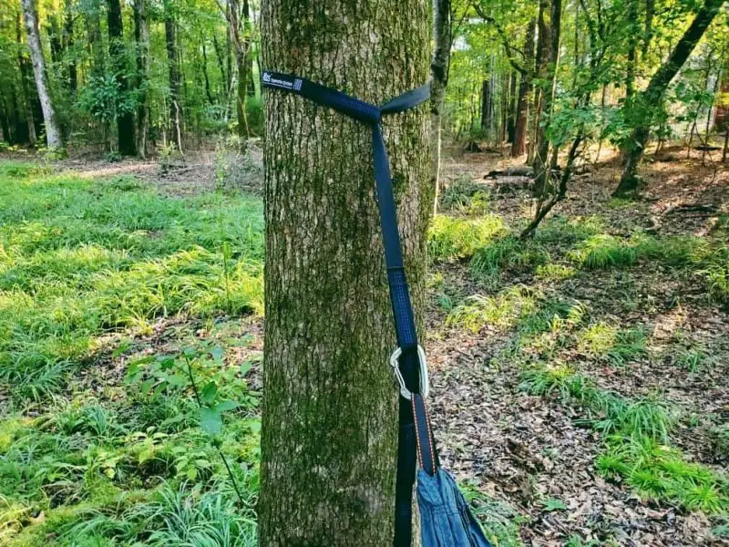 tying hammock with straps